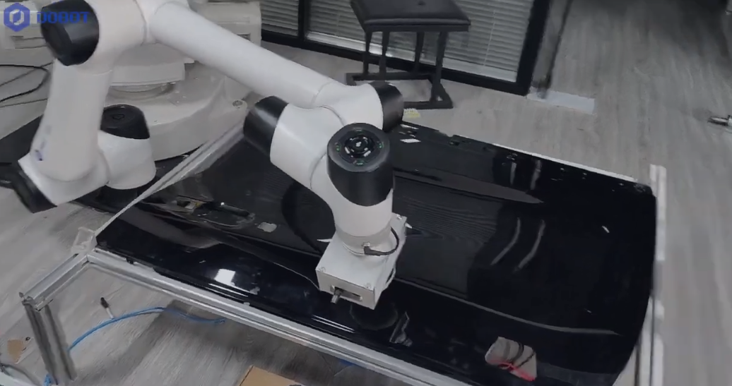 Dobot CR10 in Automotive Polishing Application