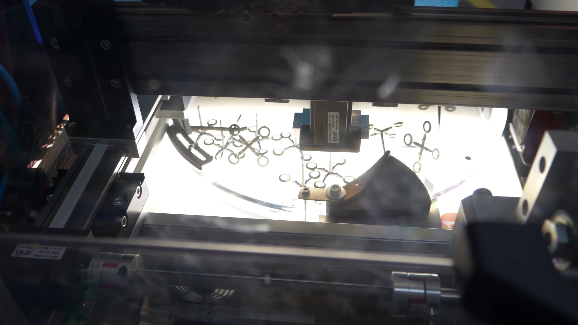 Downstream sprue separation
