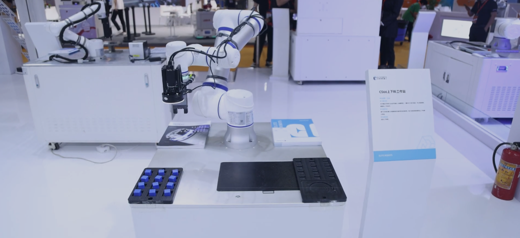 Elite Robots CS66 collaborative robot random pick & place with 2D camera