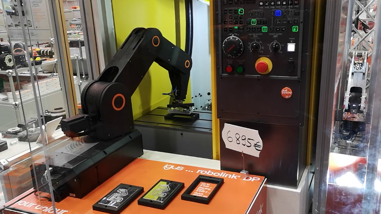 Fanuc Robodrill加工中心上下料