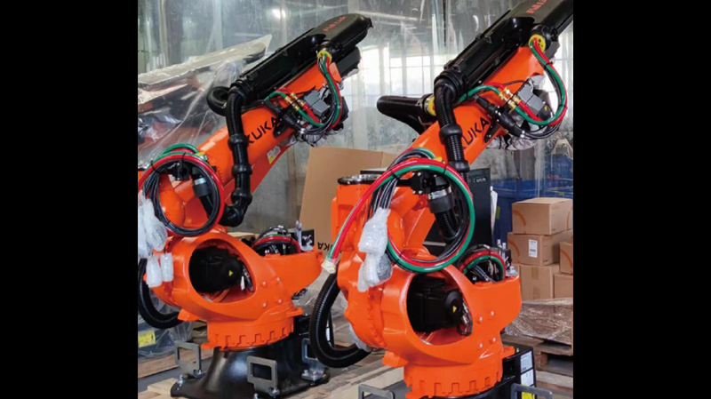 KUKA KR210 R2700-2_点焊（汽车行业）_釜菱管线包