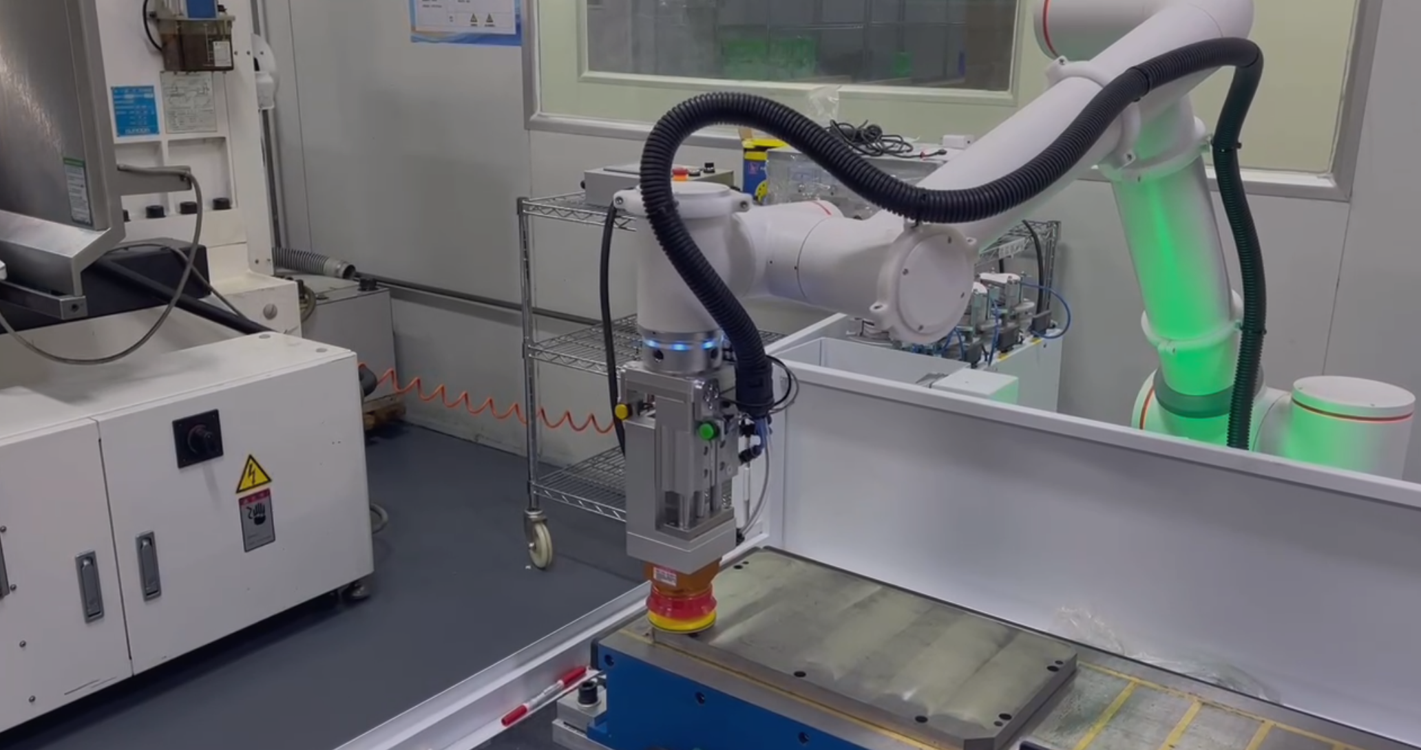 Polishing Application for Automobile with Fairino FR10