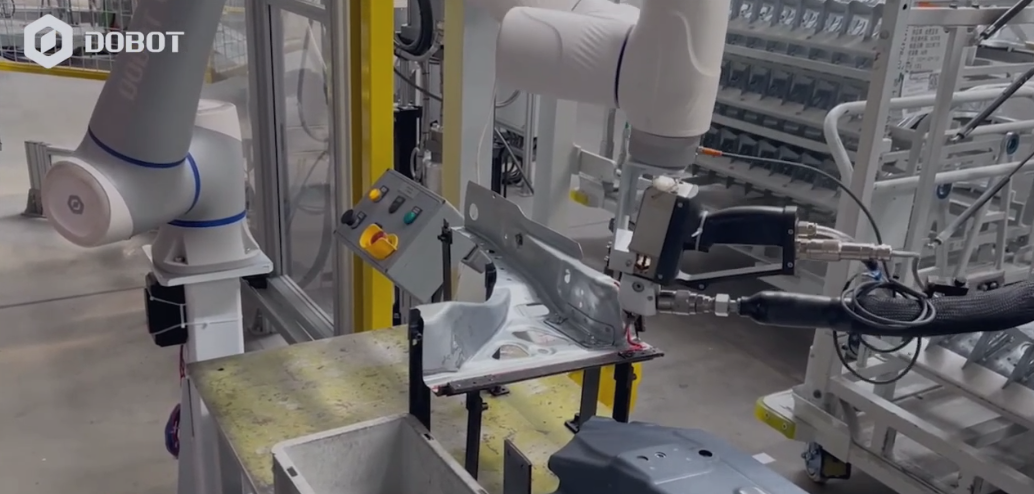 Precise, Safe, and Flexible Gluing with DOBOT CR10 Cobot for Automotive Manufacturing