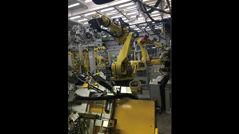FANUC 2000IC 210F_搬运（汽车行业）_釜菱管线包
