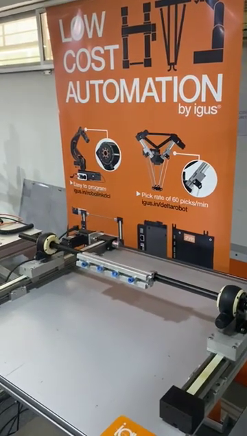 Simulation of a customer application with an Apiro linear robot