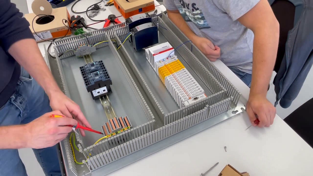 StackBot积木堆叠机 - 比勒费尔德应用科学大学项目
