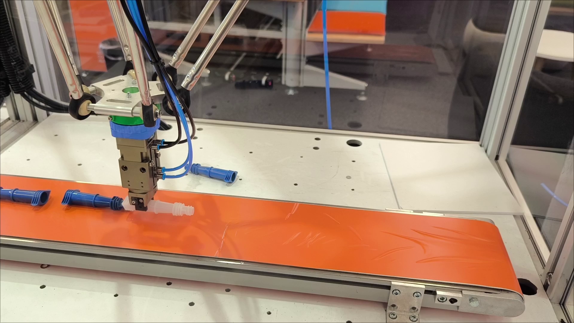 Vision based Pick and Place application with rotary gripper
