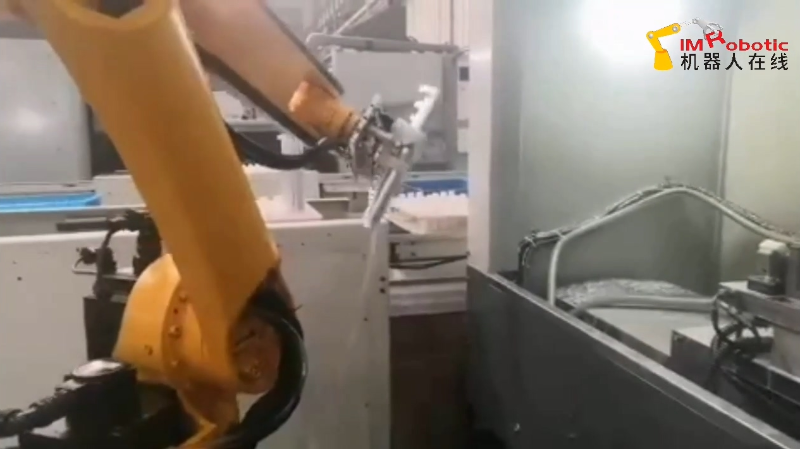 机床管理_上下料_领拓机器人