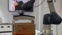 onRobot展会抓取纸箱应用