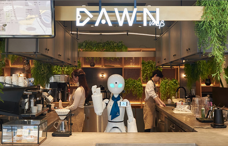 机器人可以增强制造业工人而不是取代他们