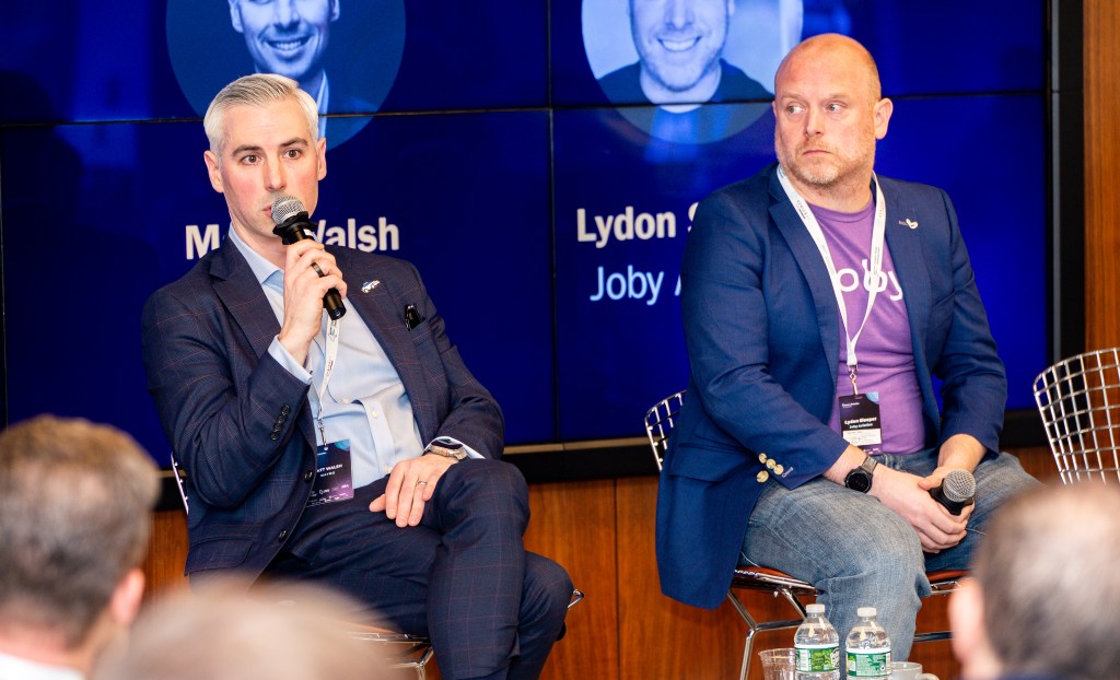 聆听 Waymo 的 Matthew Walsh 和 Joby Aviation 的 Lydon Sleeper 讲述推出城市自治系统面临的挑战。