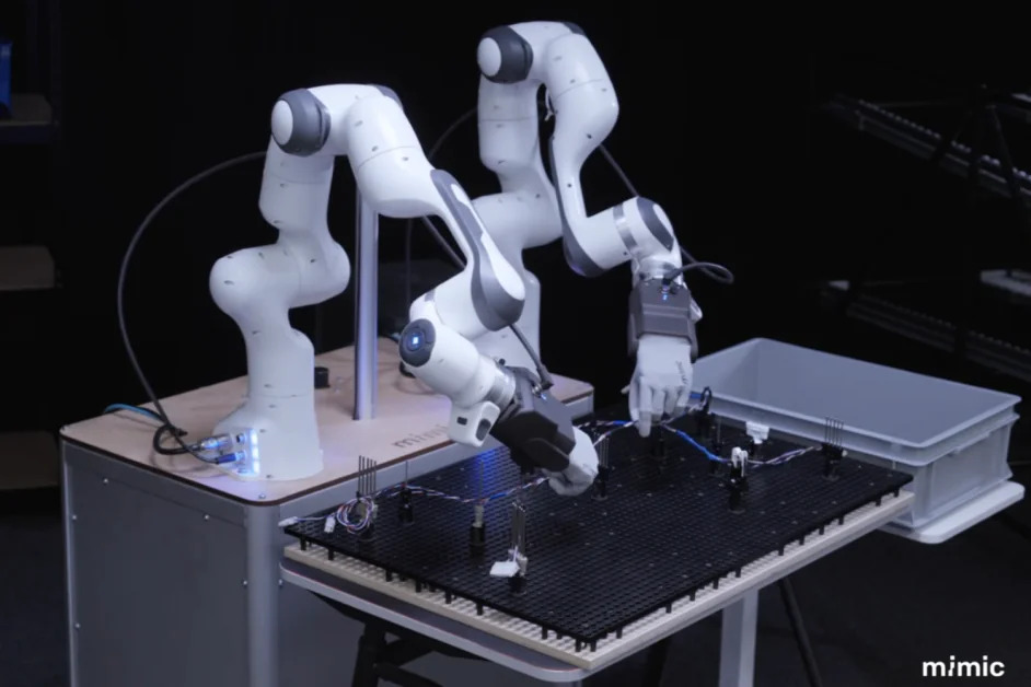 mimic robots 推出 FLUX-mimic 以加快工业机器人学习速度